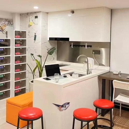 蓝奋斗者男生青旅-深圳北站店