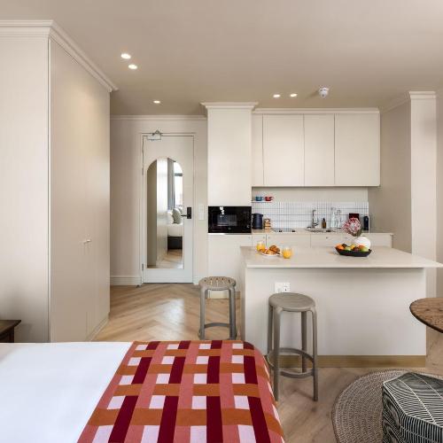 Charles Hope Boutique Hometel