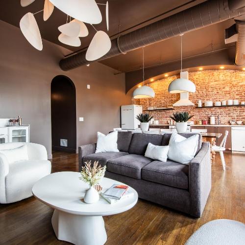 Hollyhock Suite 501: 4 bed/2 bath with soaking tub