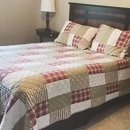 Image of Birdie 2 people room