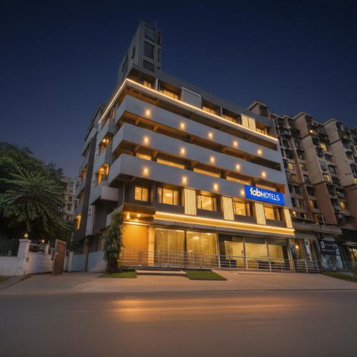 FabHotel Liwa International - Nr Mumbai International Airport