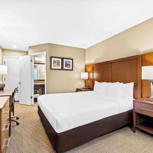 Image of Aurora Inn