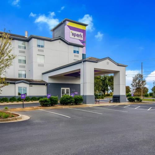 Image of Spark by Hilton Lynchburg