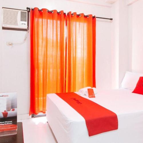 Image of RedDoorz near NAIA Terminal 1