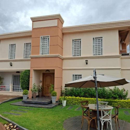 Image of Tia Vahine - Navette Gratuite A�roport H24