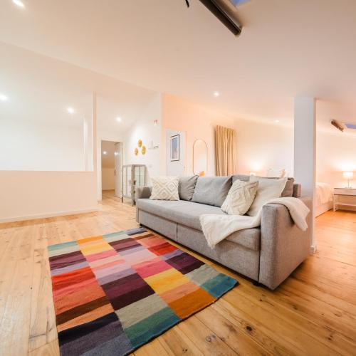 Large Central Duplex Penthouse 3 Bath 14 Guests