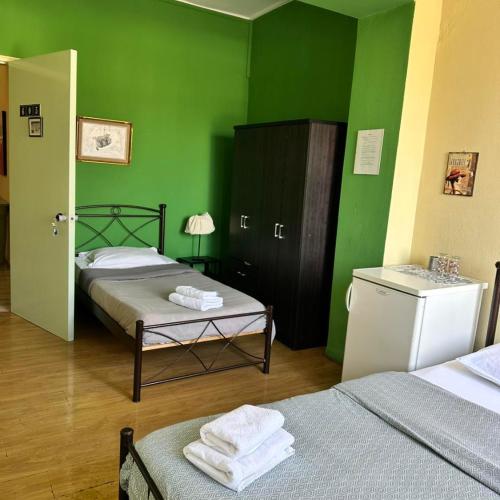 Townhall Economy Rooms