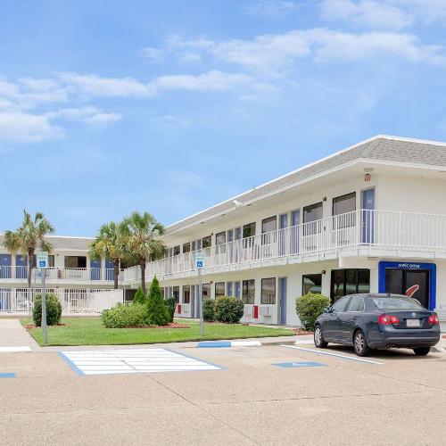 Image of Motel 6 Gulfport, MS Airport