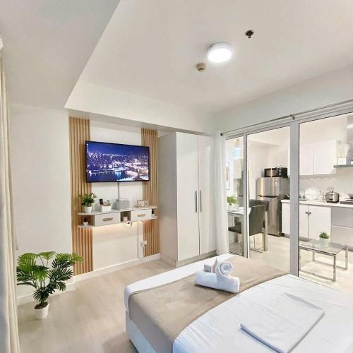 Azure Staycation by Sibs