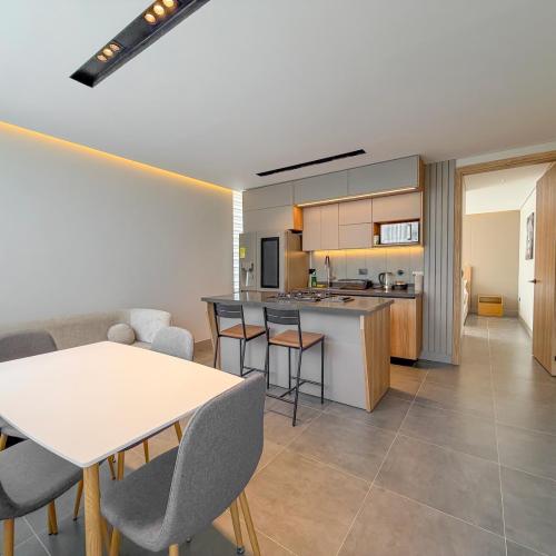 Image of Cielo Verde 101-Luxury Apartment 3 Min from Airport JMC