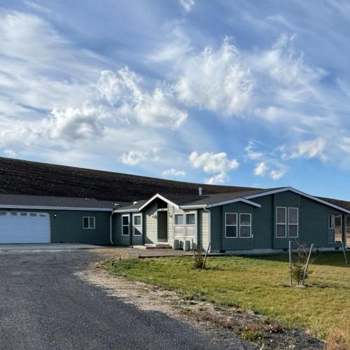 The Farmhouse at Link'd Hearts Ranch