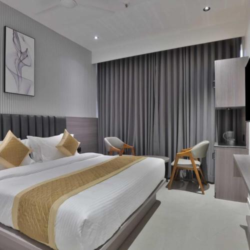 Hotel Sunshine Suites IGI Airport