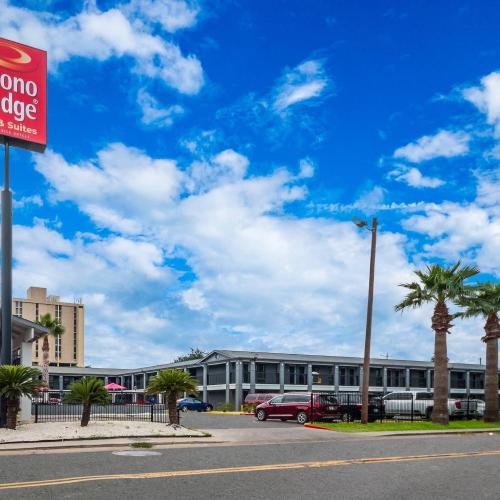 Image of Econo Lodge Inn & Suites Laredo - Nuevo Laredo