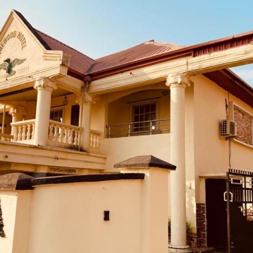 Image of Pinewood Hotel