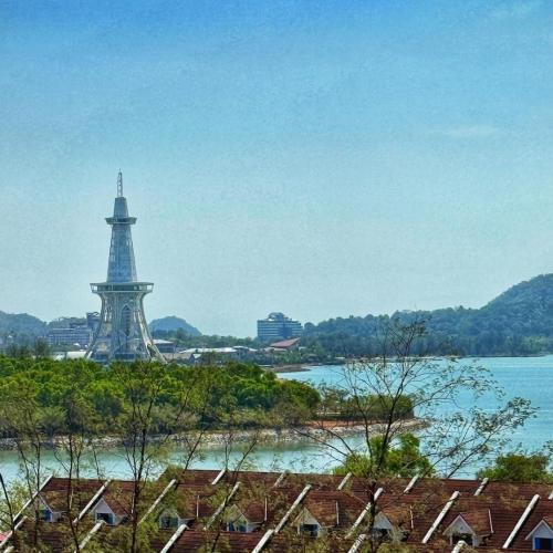 Roamia Retreat - Lighthouse