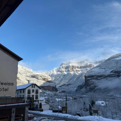 Edelweiss Hotel