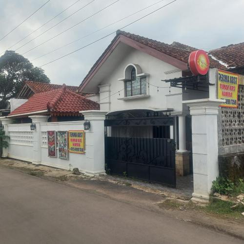 Image of OYO 95179 Namira Guest House Syariah