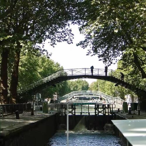 Paris Love nest by the canal