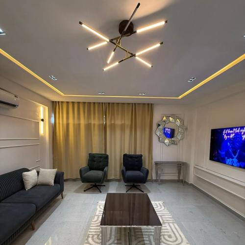 Image of Elegant & modern duplex near beach and airport