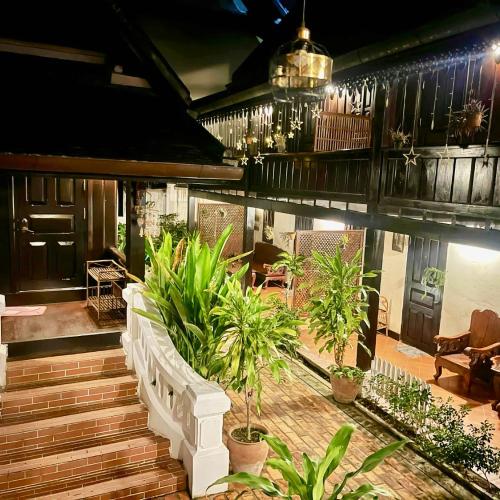 Villa Phathana Royal View Hotel