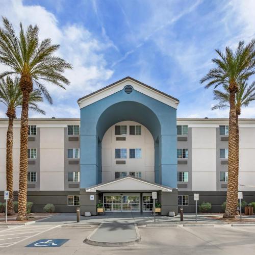 Sonesta Simply Suites Las Vegas Convention Center