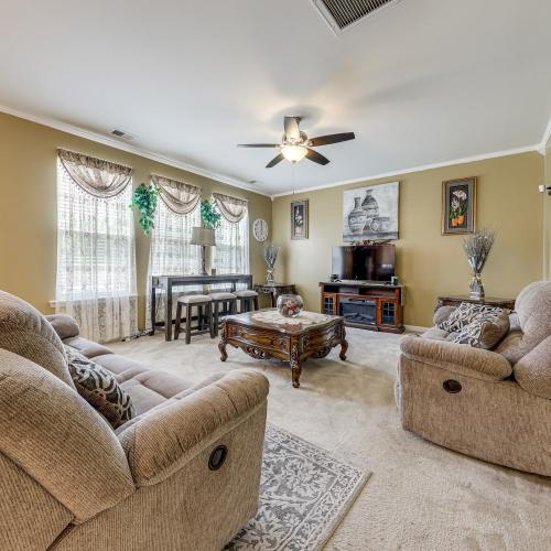 Lakes, Gardens & More! Getaway in Moncks Corner