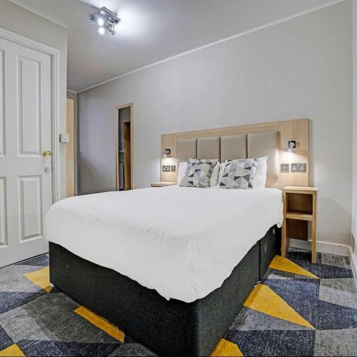 Dream Hotel