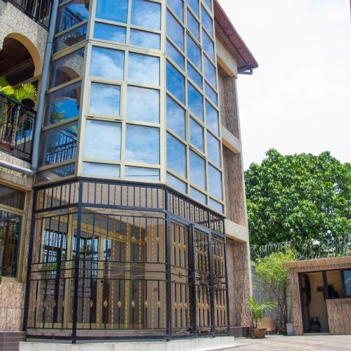 Image of Appartement spacieux � Kinshasa avec balconELv