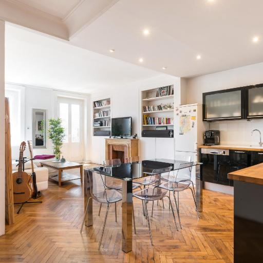 Saxe And The City , Downtown Lyon, undefined