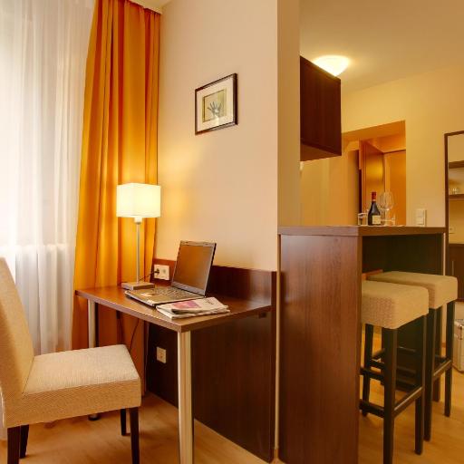 Hotel Mercedes City, undefined