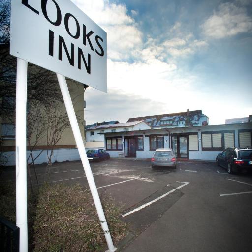 Looks Inn, undefined