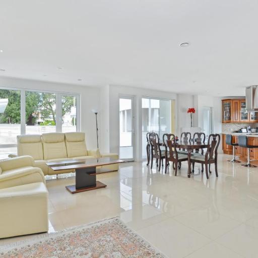 Hinna Paradise, undefined