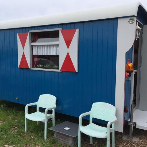 B&B boerderij rust, in pipowagens!, undefined
