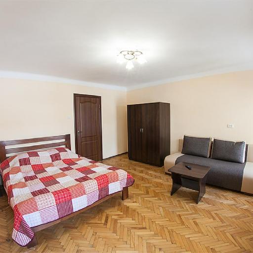 Квартира в центрі на вулиці Вірменській 12 є дві спальні двуспальні ліжка, undefined