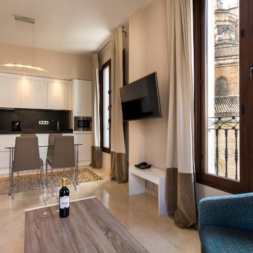 Siloe Plaza, undefined