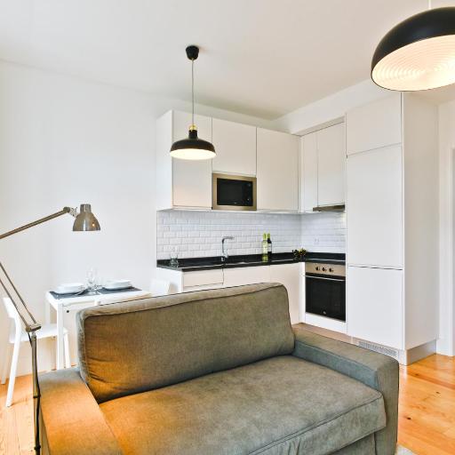BmyGuest - Arroios Cosy Apartment, undefined