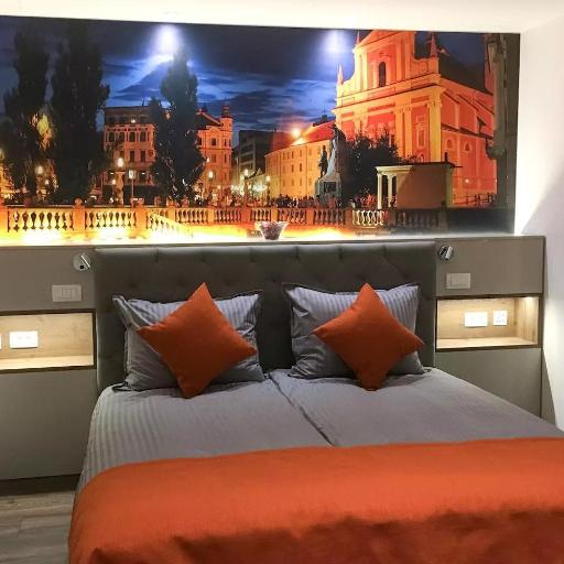 ★ Exclusive Central Apartment ★ FREE Garage ★, undefined