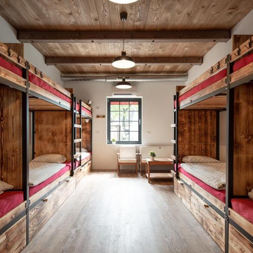 Turn Hostel, undefined