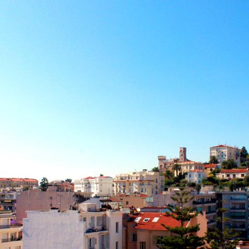 Cosy - Negresco - AC - 5 min walk to Beach, undefined