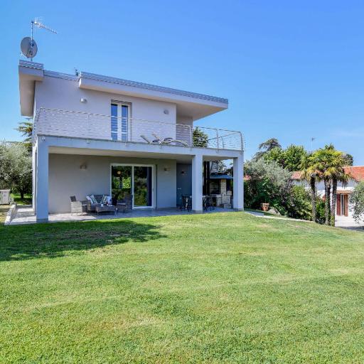 Casa Linda, undefined