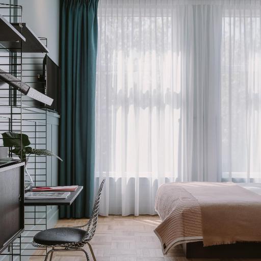 Supernova Hotel, undefined