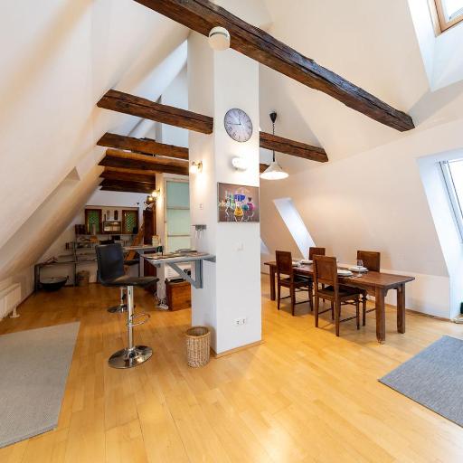 Pharmacy-Loft, undefined