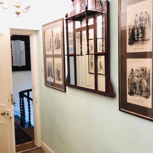 Lauras Townhouse Apartments Dressmakers Salon, undefined