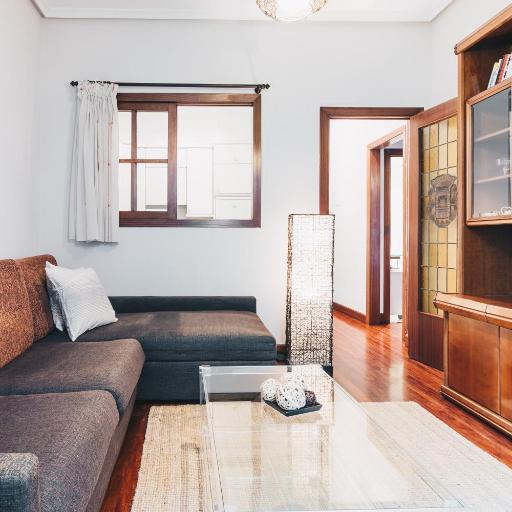 Apple by People Rentals, undefined