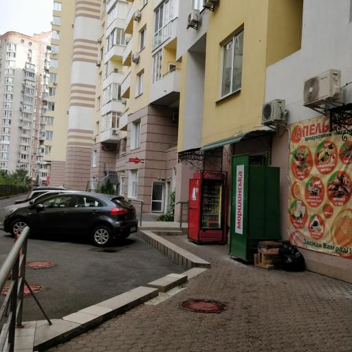 Мини Смарт квартира с отдельным входом возле Посольства Америки США и НМАПО им Шупика Mini Smart apartment near the Embassy of USA and NMAPO, undefined