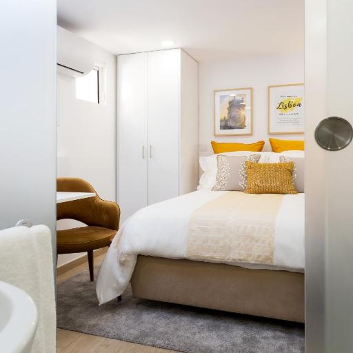 Airport - Std 2 - Ar Condicionado - Cave 20m2 215ft2 - Full Equipped - Ring Bell E, undefined