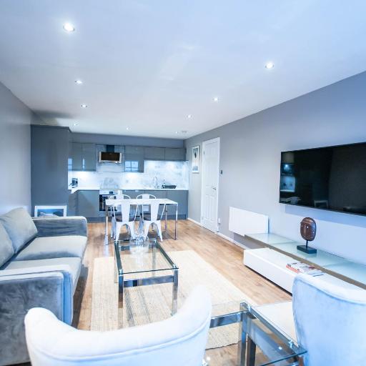 Stunning 2 Bed Merchant City Apartment with Residents Parking (Bell 2), undefined