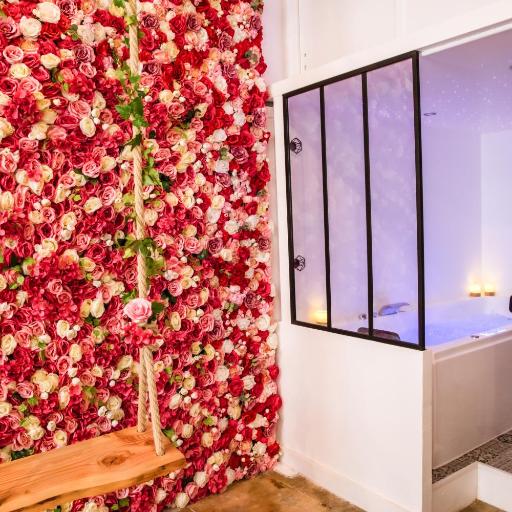 Suite romantique avec Jacuzzi - Hypercentre, Place Jean Jaurès, undefined