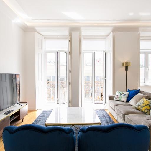 Lisbon luxury retreat! 2 suites, balcony & views!!, undefined