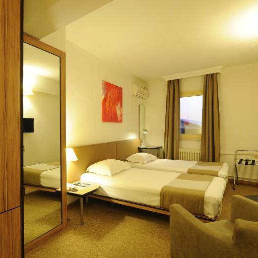 Kardes Hotel, undefined